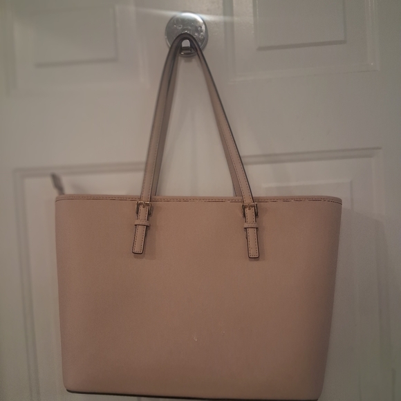 Michael Kors Beige Blush Jet Set Tote Bag - Picture 4 of 14